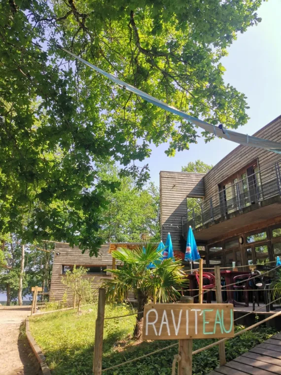 Terrasse du Ravit'Eau le snack bar 